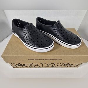 Native Shoes Miles Child Size 1 Black